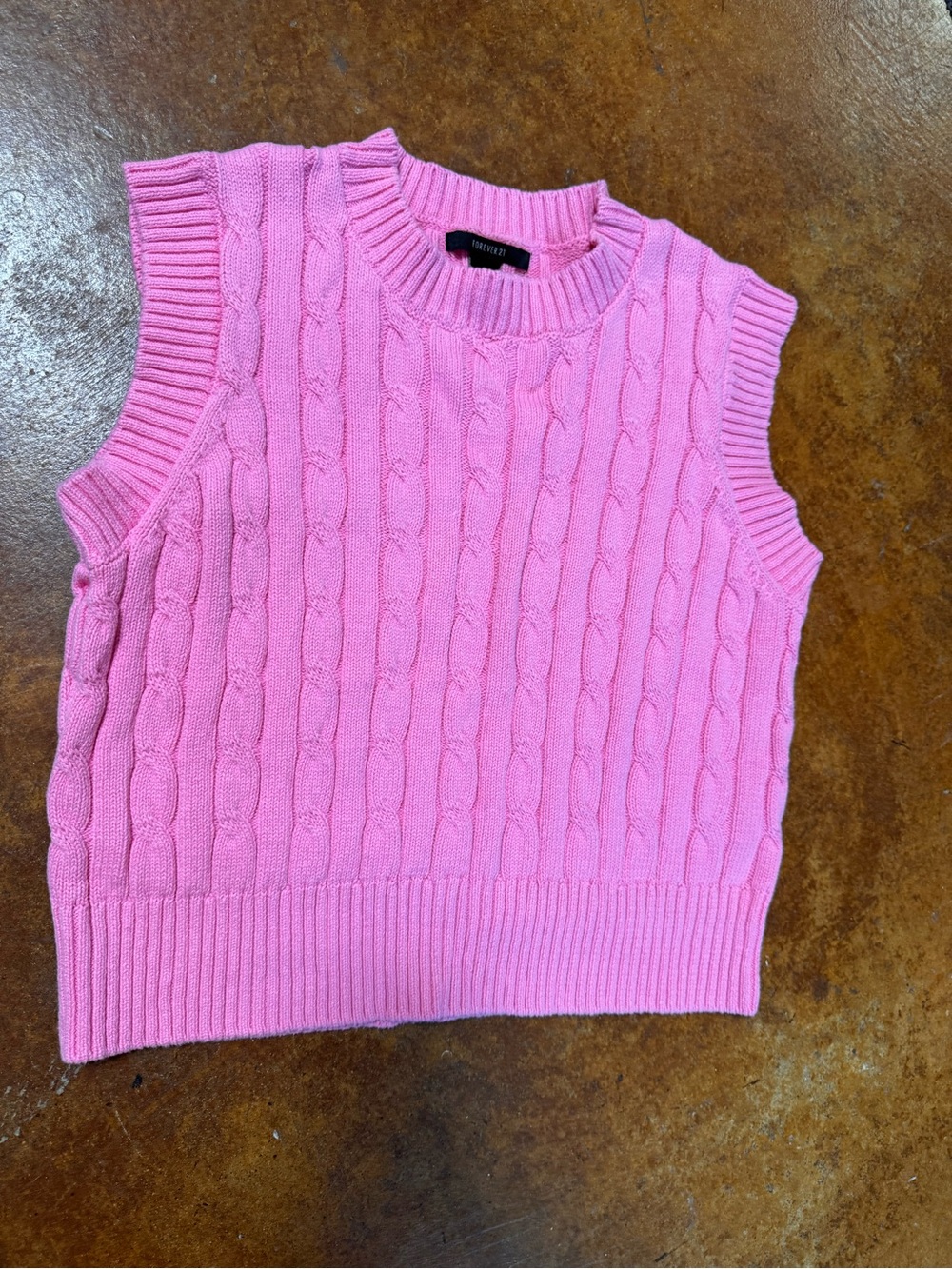 Forever 21 bubblegum pink crew neck cable knit sweater vest size medium cotton